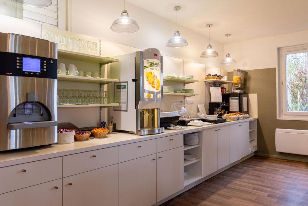 Sure Hotel By Best Western Plaisir Ngoại thất bức ảnh