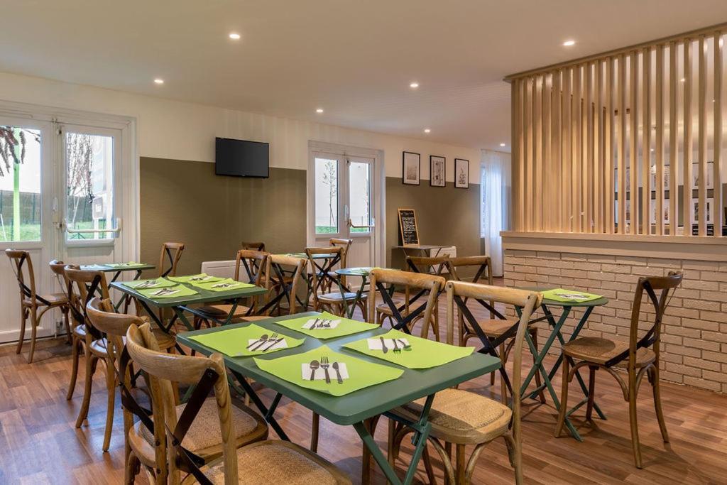 Sure Hotel By Best Western Plaisir Ngoại thất bức ảnh