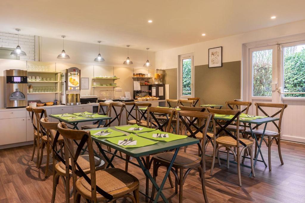 Sure Hotel By Best Western Plaisir Ngoại thất bức ảnh