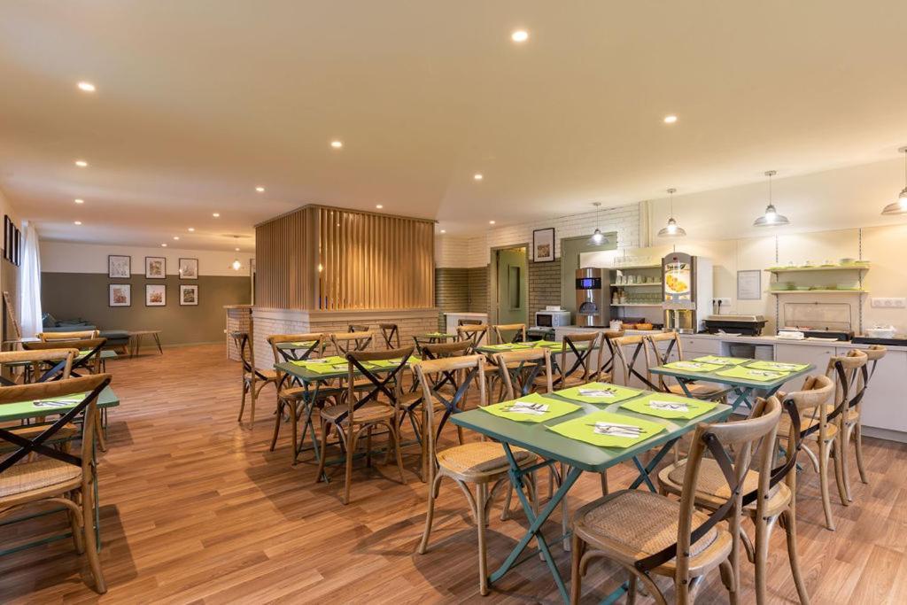 Sure Hotel By Best Western Plaisir Ngoại thất bức ảnh